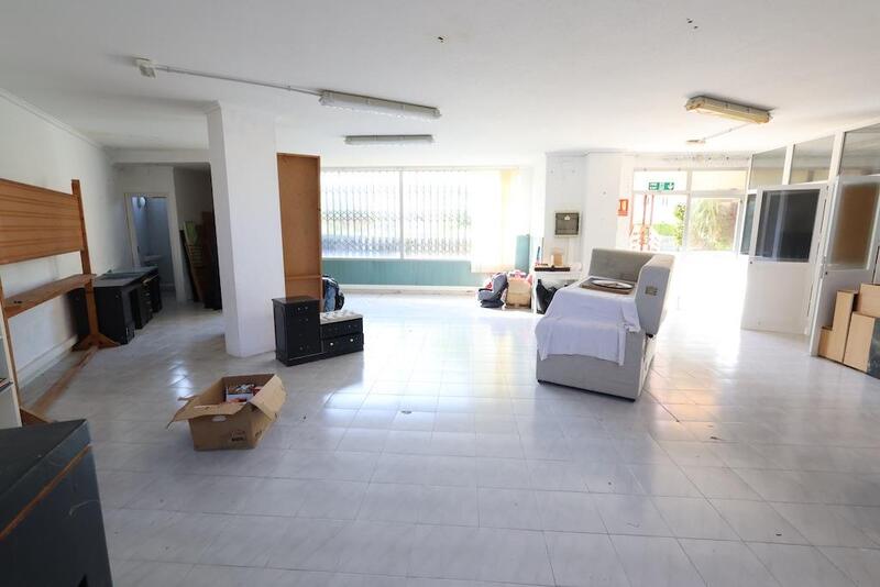 Local Commercial à vendre