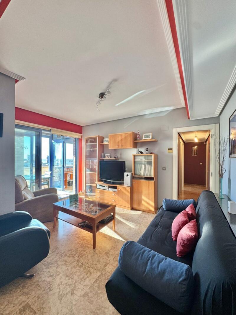 3 bedroom Apartment for sale