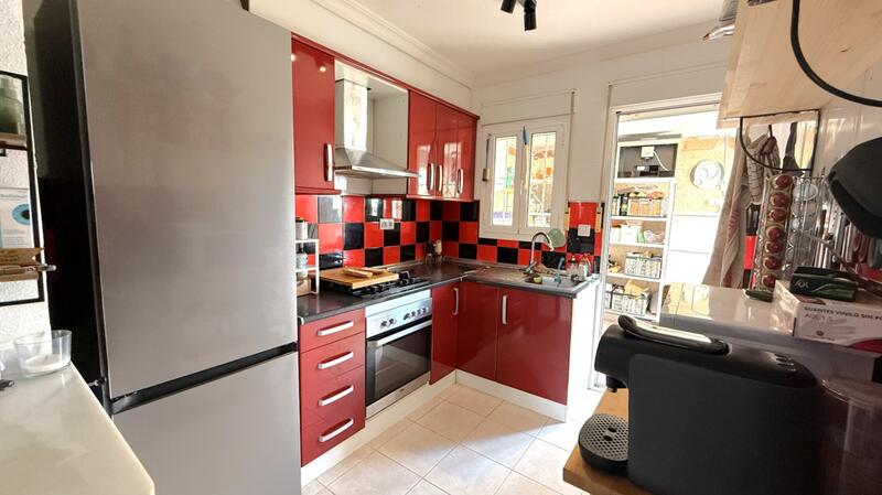 2 chambre Local Commercial à vendre