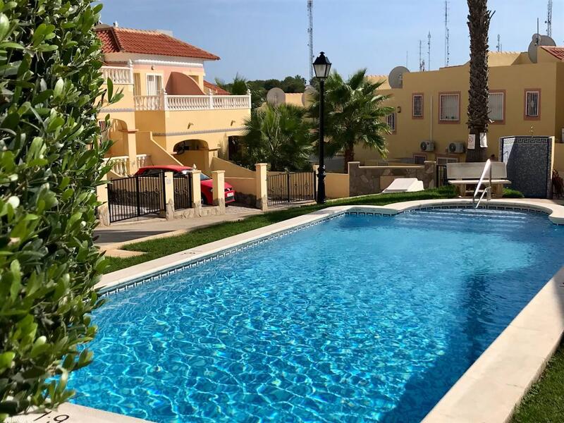 Townhouse for sale in Villamartin, Alicante Townhouse for sale in Villamartin, Alicante