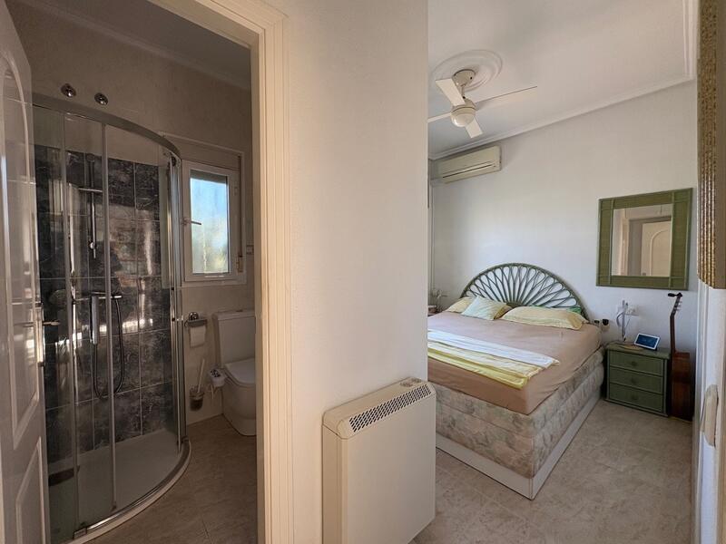 3 bedroom Townhouse for sale