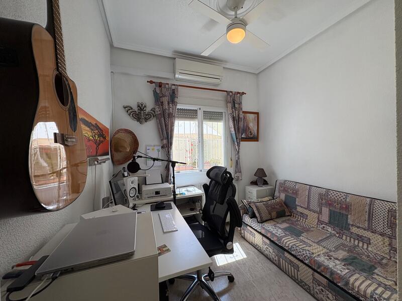 3 bedroom Townhouse for sale