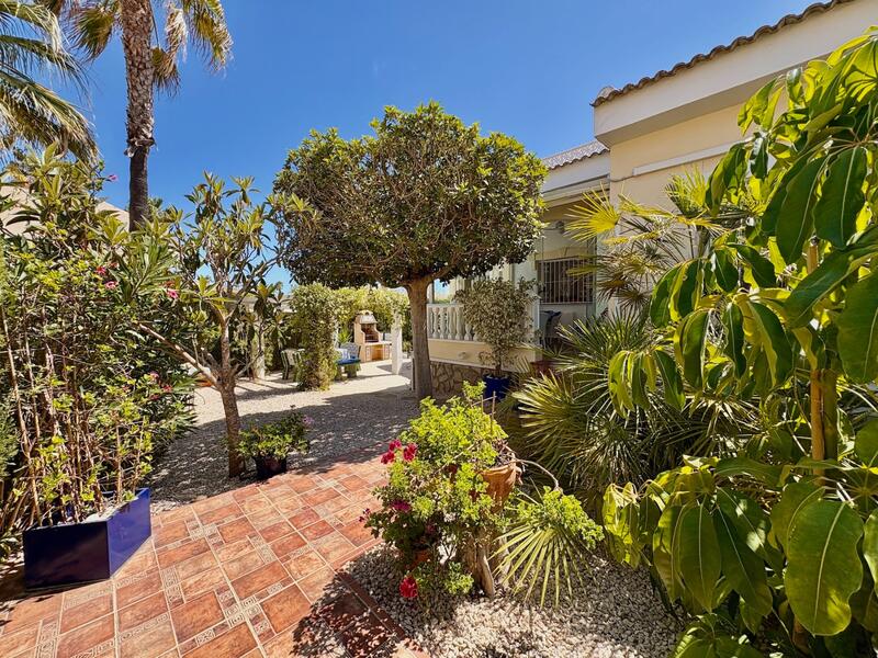 3 bedroom Townhouse for sale