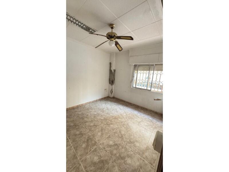 4 bedroom Apartment for sale