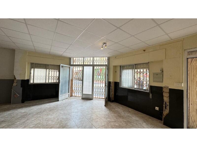 4 bedroom Apartment for sale