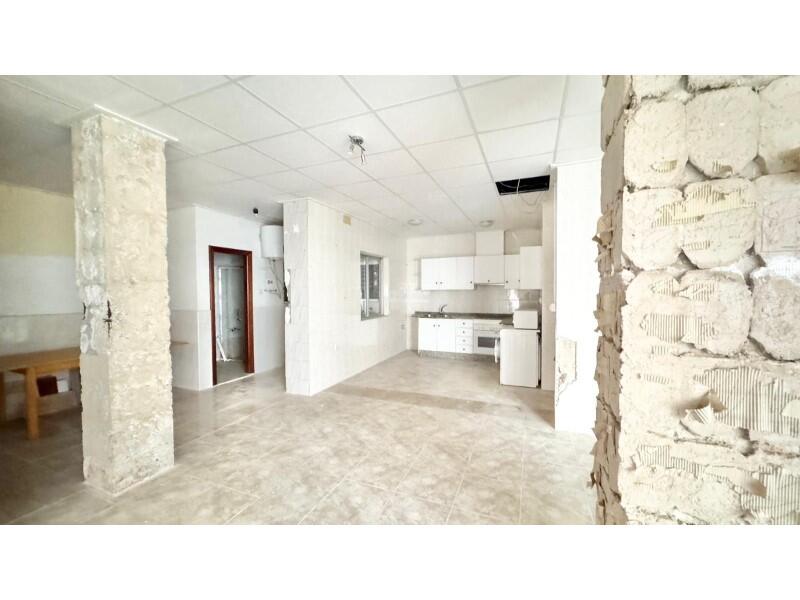 4 bedroom Apartment for sale