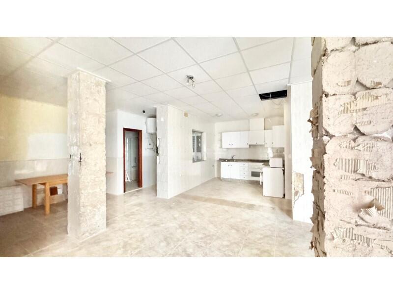 4 bedroom Apartment for sale