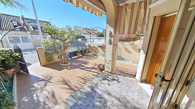 2 bedroom Townhouse for sale