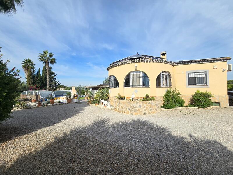 3 bedroom Country House for sale 3 bedroom Country House for sale