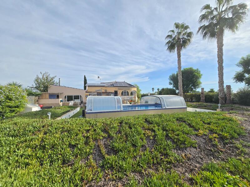 3 bedroom Country House for sale 3 bedroom Country House for sale