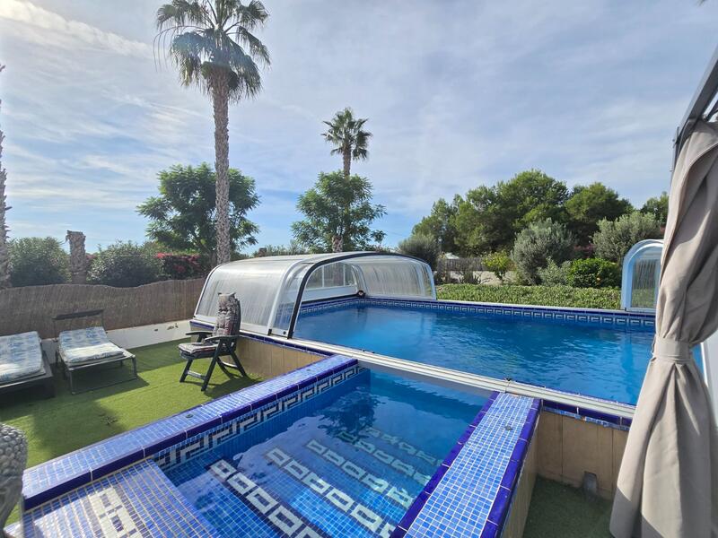 3 bedroom Country House for sale 3 bedroom Country House for sale