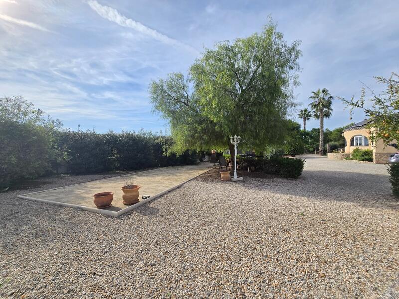 3 bedroom Country House for sale 3 bedroom Country House for sale