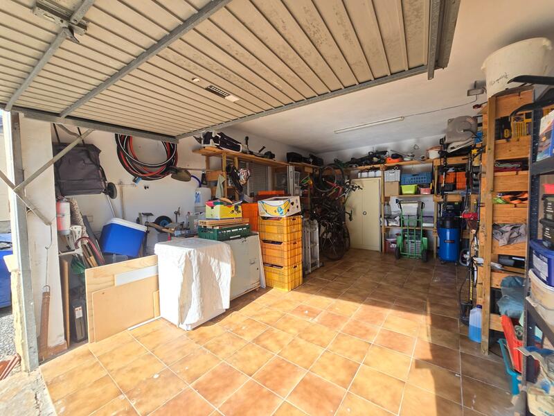 3 bedroom Country House for sale 3 bedroom Country House for sale