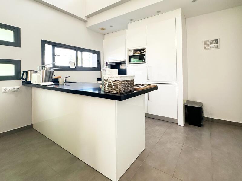 3 bedroom Townhouse for sale