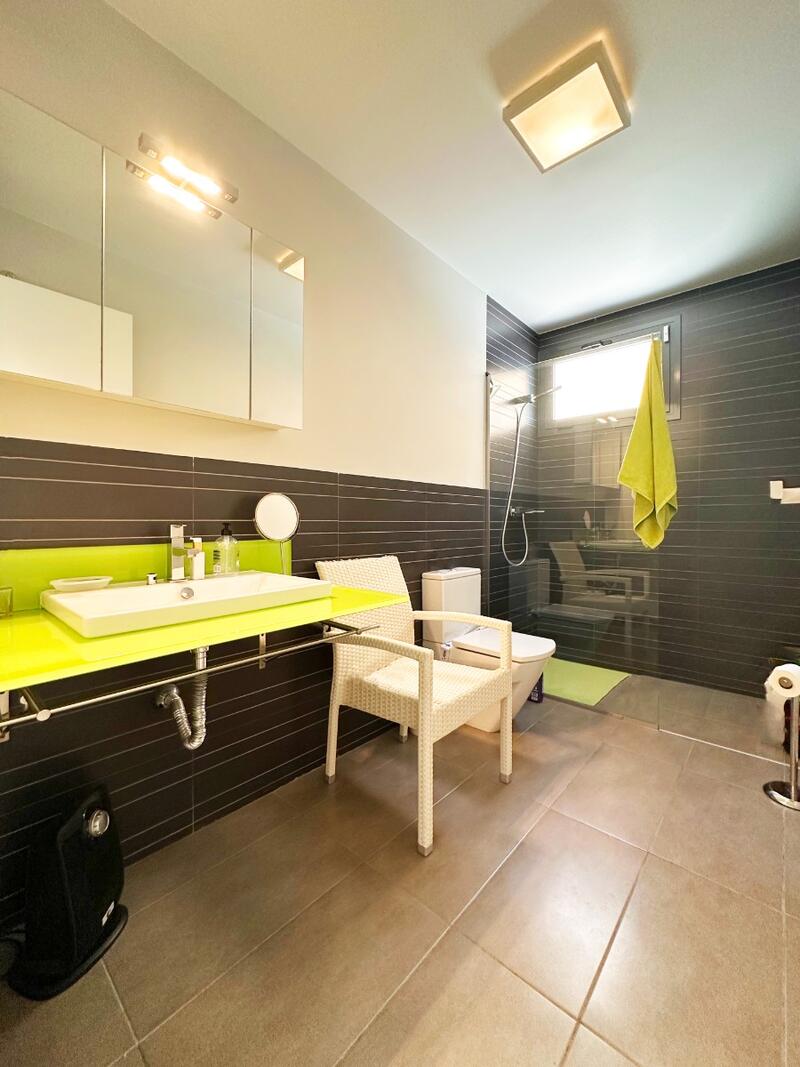 3 bedroom Townhouse for sale