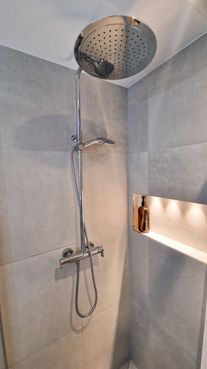 1 slaapkamer Appartement Te koop 1 slaapkamer Appartement Te koop