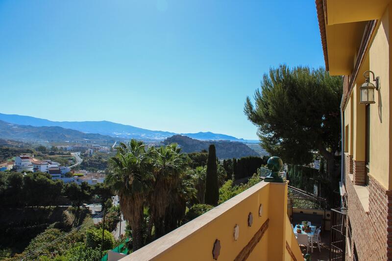 6 bedroom Villa for sale 6 bedroom Villa for sale