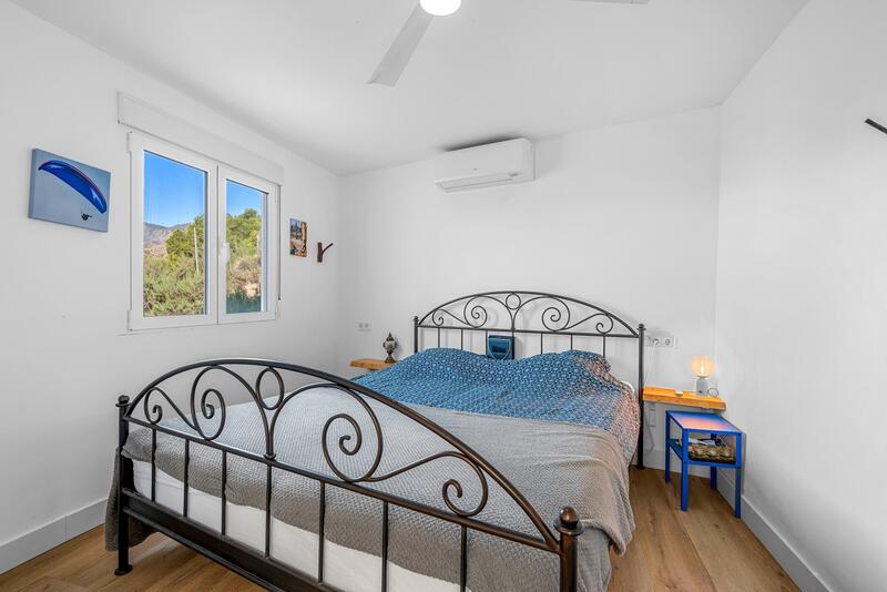 3 bedroom Country House for sale 3 bedroom Country House for sale