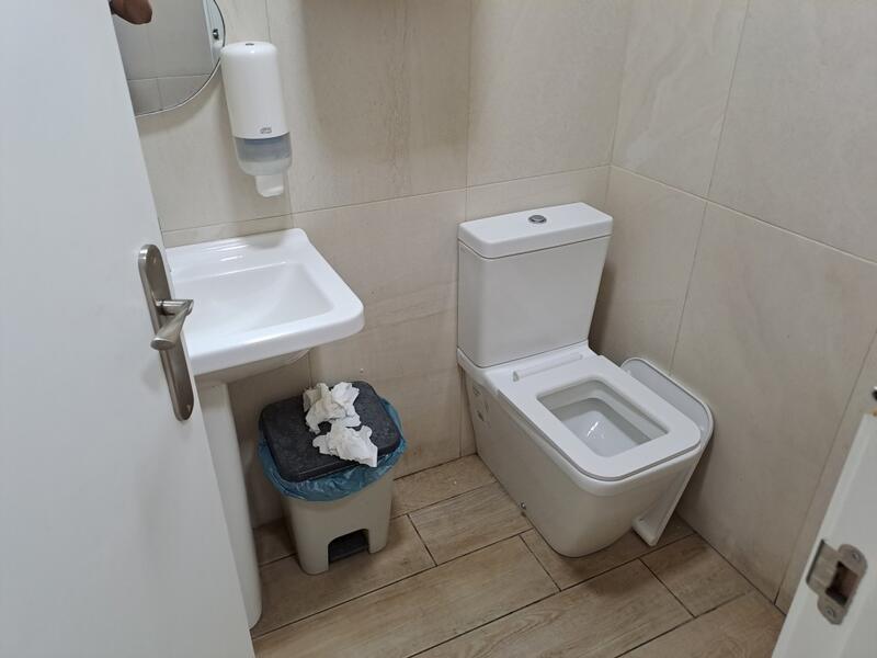 Kommersiella fastigheter till salu Kommersiella fastigheter till salu