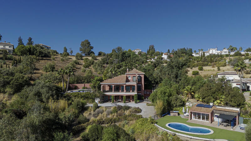 Villa for sale in Casilla de la Via, Málaga Villa for sale in Casilla de la Via, Málaga