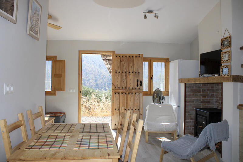 2 bedroom Country House for sale 2 bedroom Country House for sale