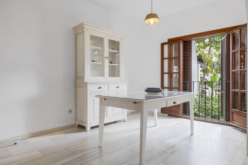 3 спальная комната городская тюрьма продается 3 спальная комната городская тюрьма продается