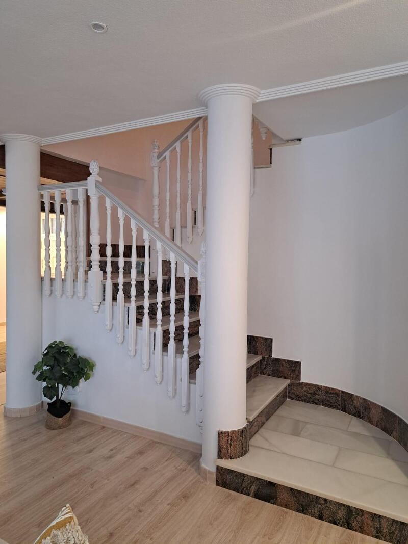 5 bedroom Villa for sale 5 bedroom Villa for sale