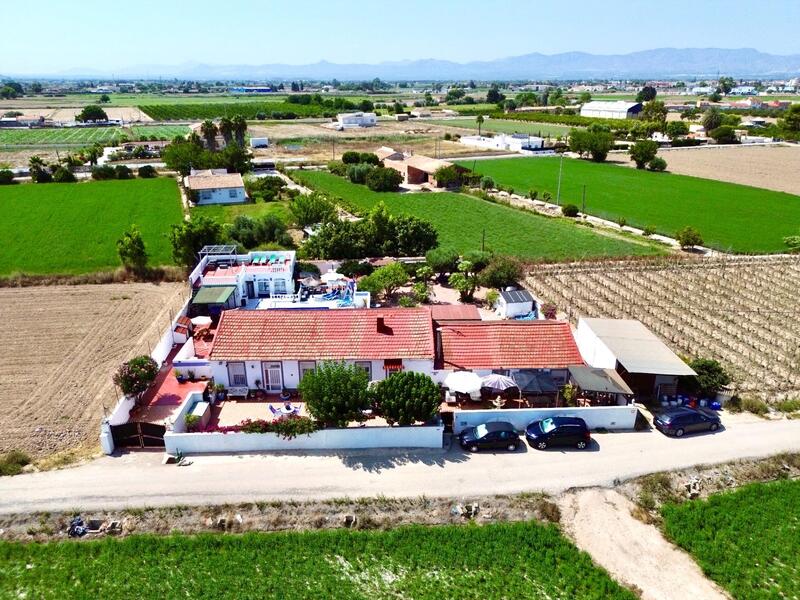 Villa zu verkaufen in Dolores, Alicante Villa zu verkaufen in Dolores, Alicante