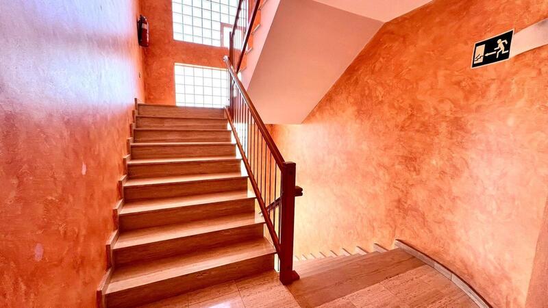 33 sovrum Kommersiella fastigheter till salu