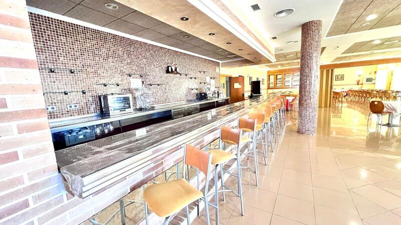 33 sovrum Kommersiella fastigheter till salu