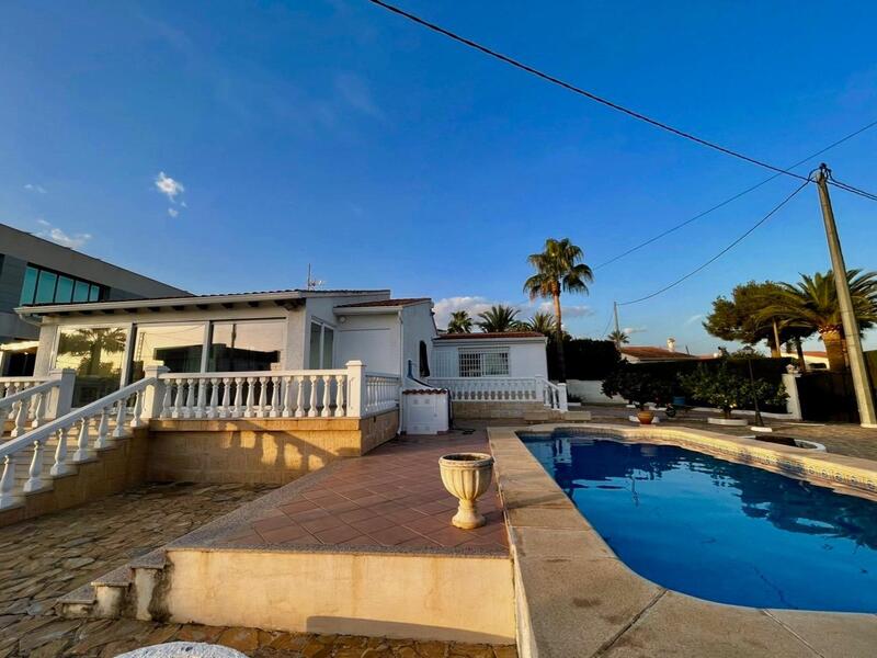 3 Cuarto Villa en venta