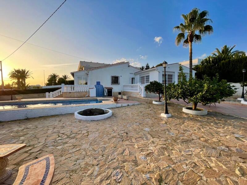 3 Cuarto Villa en venta