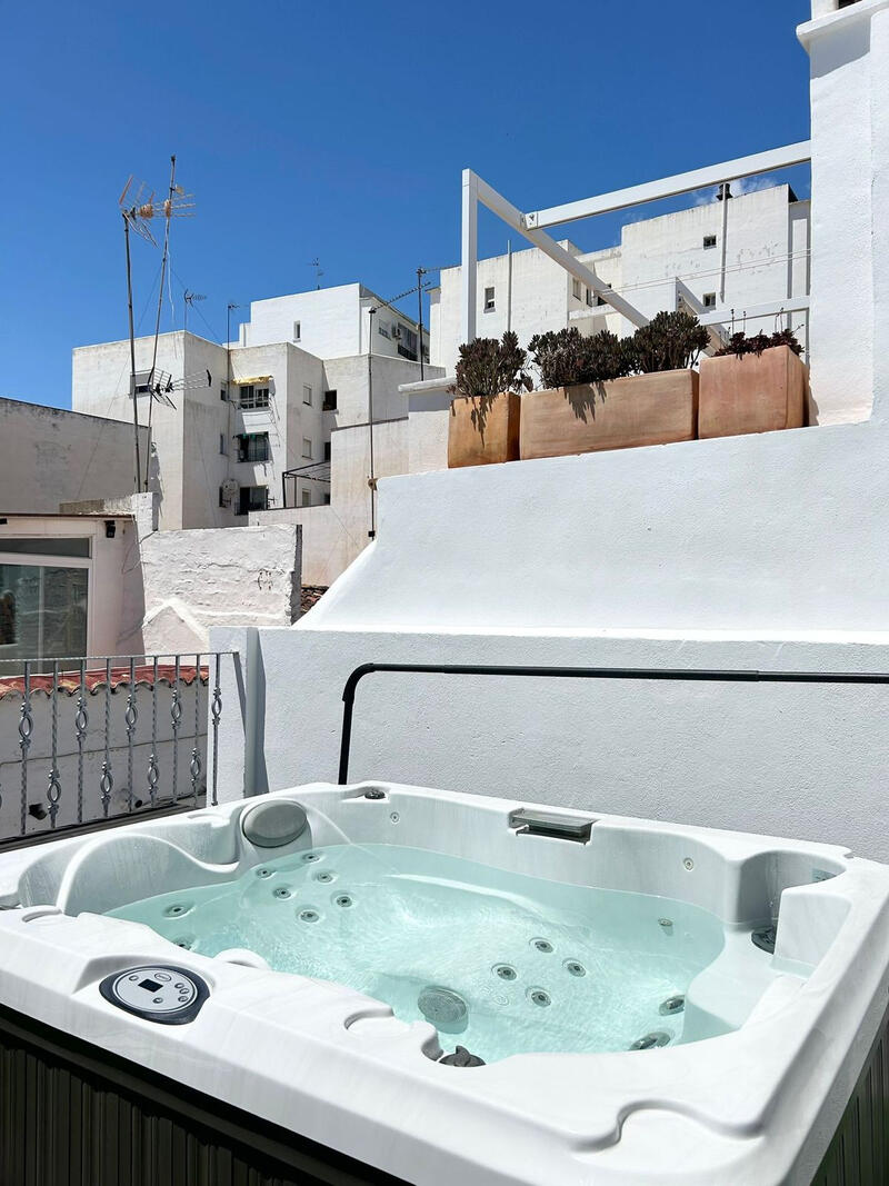 3 bedroom Townhouse for sale