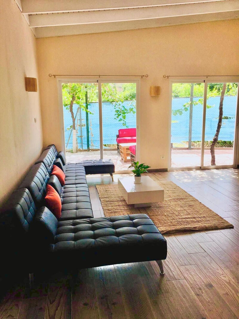 2 bedroom Country House for sale