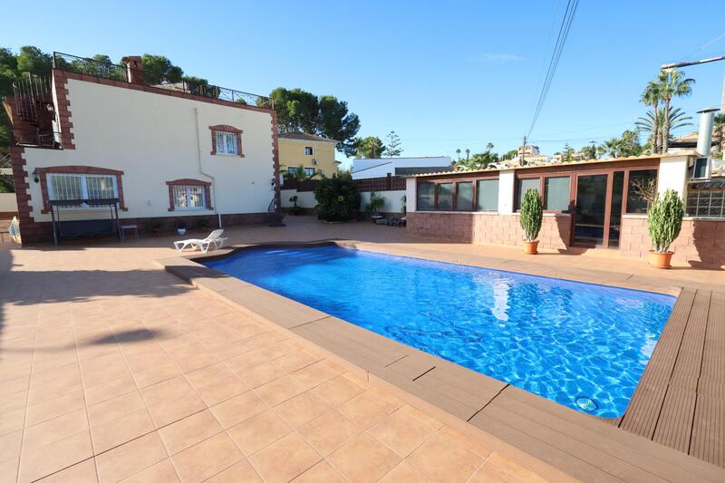 Villa til salg i Torrevieja, Alicante