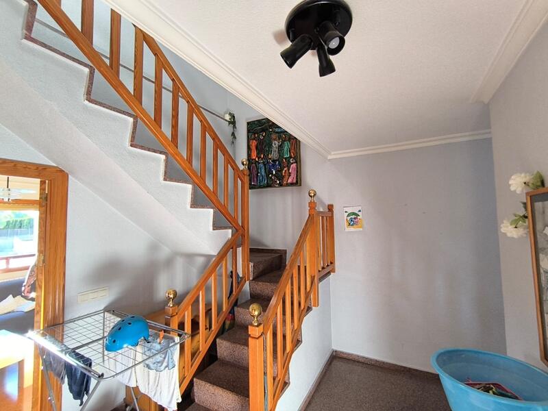 6 bedroom Villa for sale 6 bedroom Villa for sale