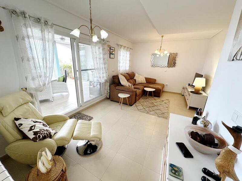 2 bedroom Apartment for sale