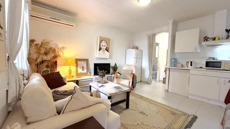 Villa à vendre dans Torrevieja, Alicante