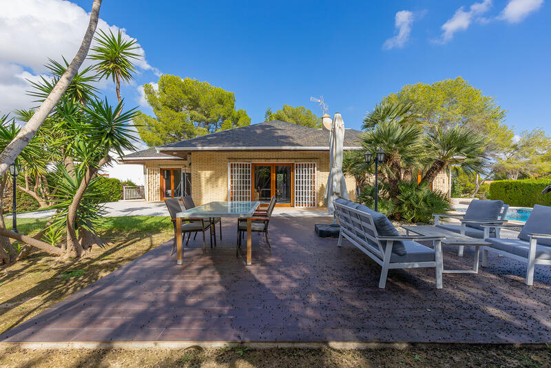 5 bedroom Villa for sale