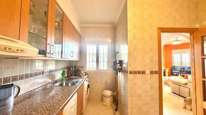 3 Schlafzimmer Villa zu verkaufen 3 Schlafzimmer Villa zu verkaufen