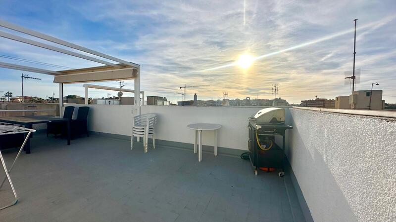 2 Schlafzimmer Duplex zu verkaufen