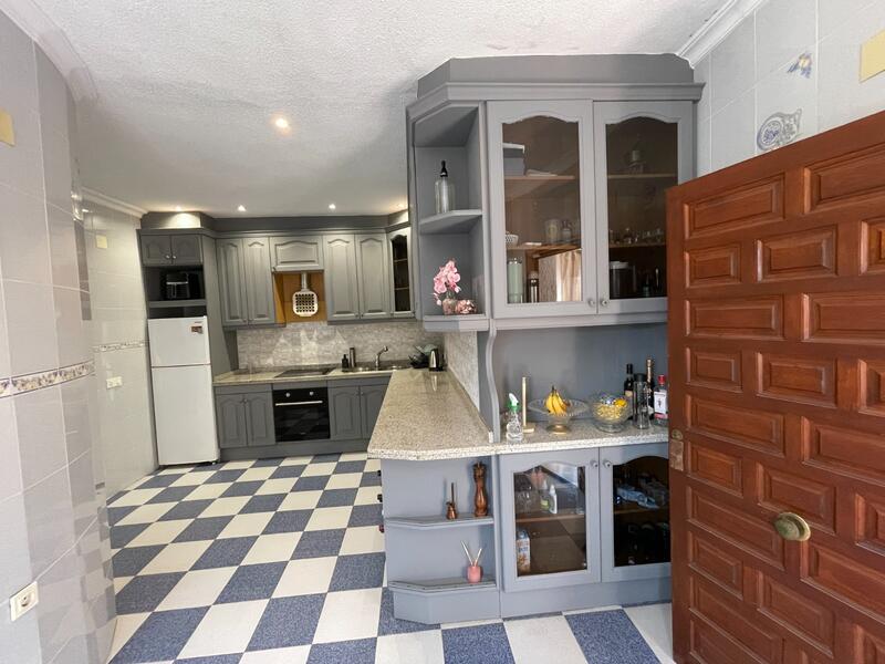 6 bedroom Villa for sale 6 bedroom Villa for sale