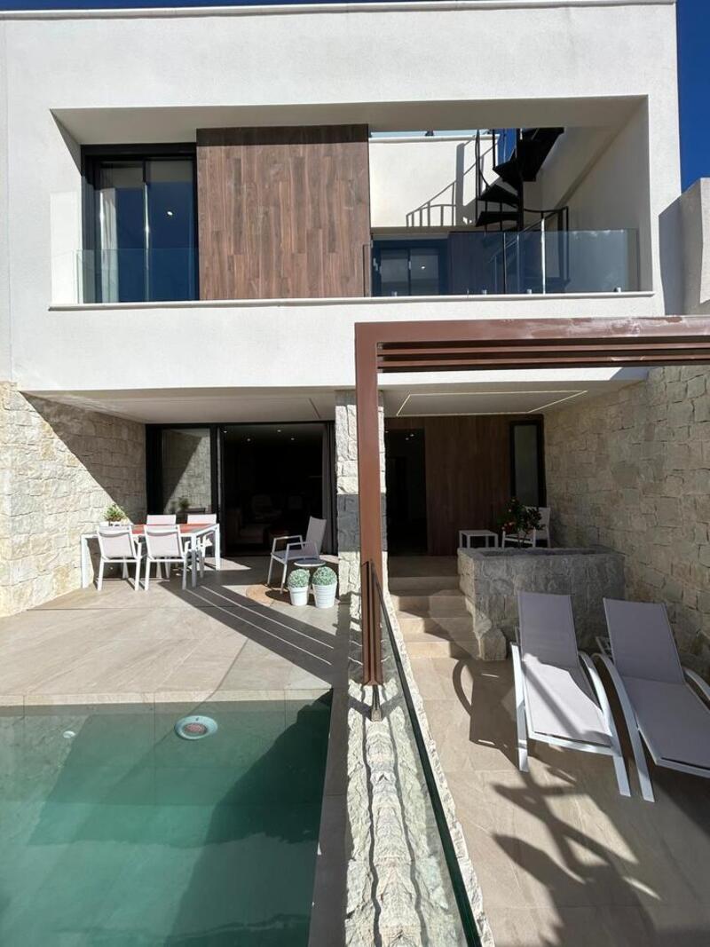 3 Cuarto Adosado en venta