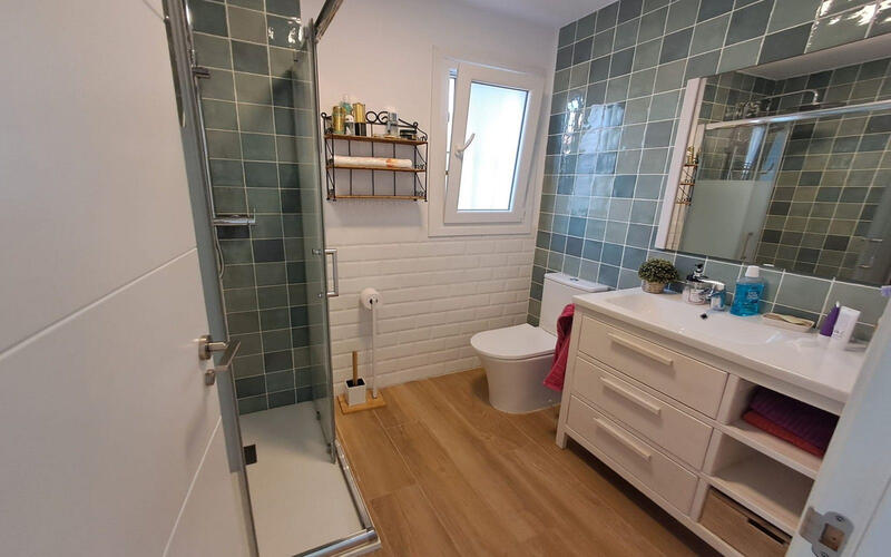 5 bedroom Townhouse for sale