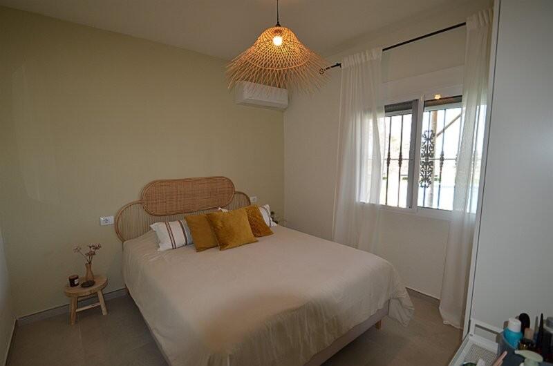 4 Schlafzimmer Landhaus zu verkaufen