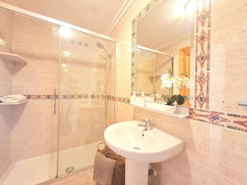 2 slaapkamer Appartement Te koop