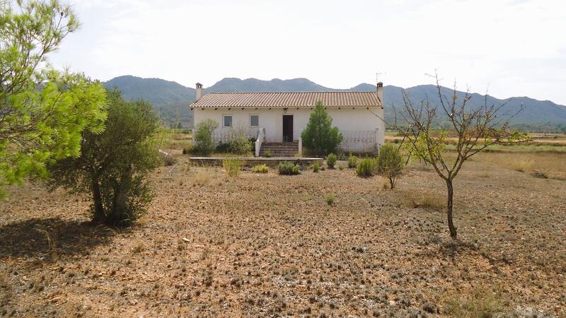 3 bedroom Country House for sale 3 bedroom Country House for sale