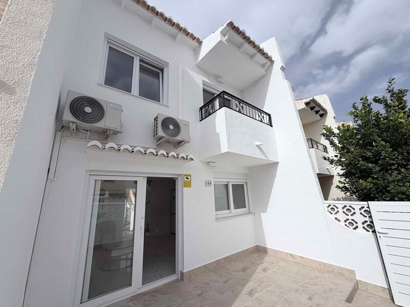 Maison de Ville à vendre dans Torrevieja, Alicante Maison de Ville à vendre dans Torrevieja, Alicante