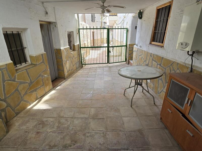 2 bedroom Townhouse for sale 2 bedroom Townhouse for sale