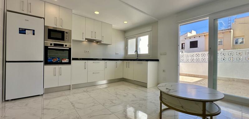 3 bedroom Townhouse for sale 3 bedroom Townhouse for sale